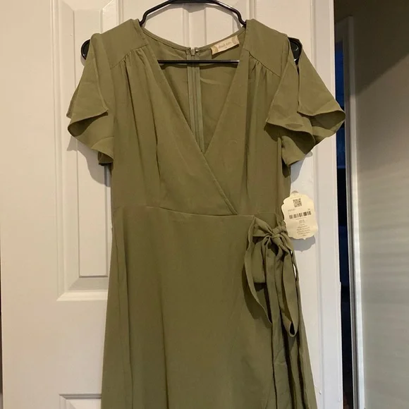 strapless open back dress Olive Long Sleeve Pocket Dress | Green Pocket Dresses main image 1